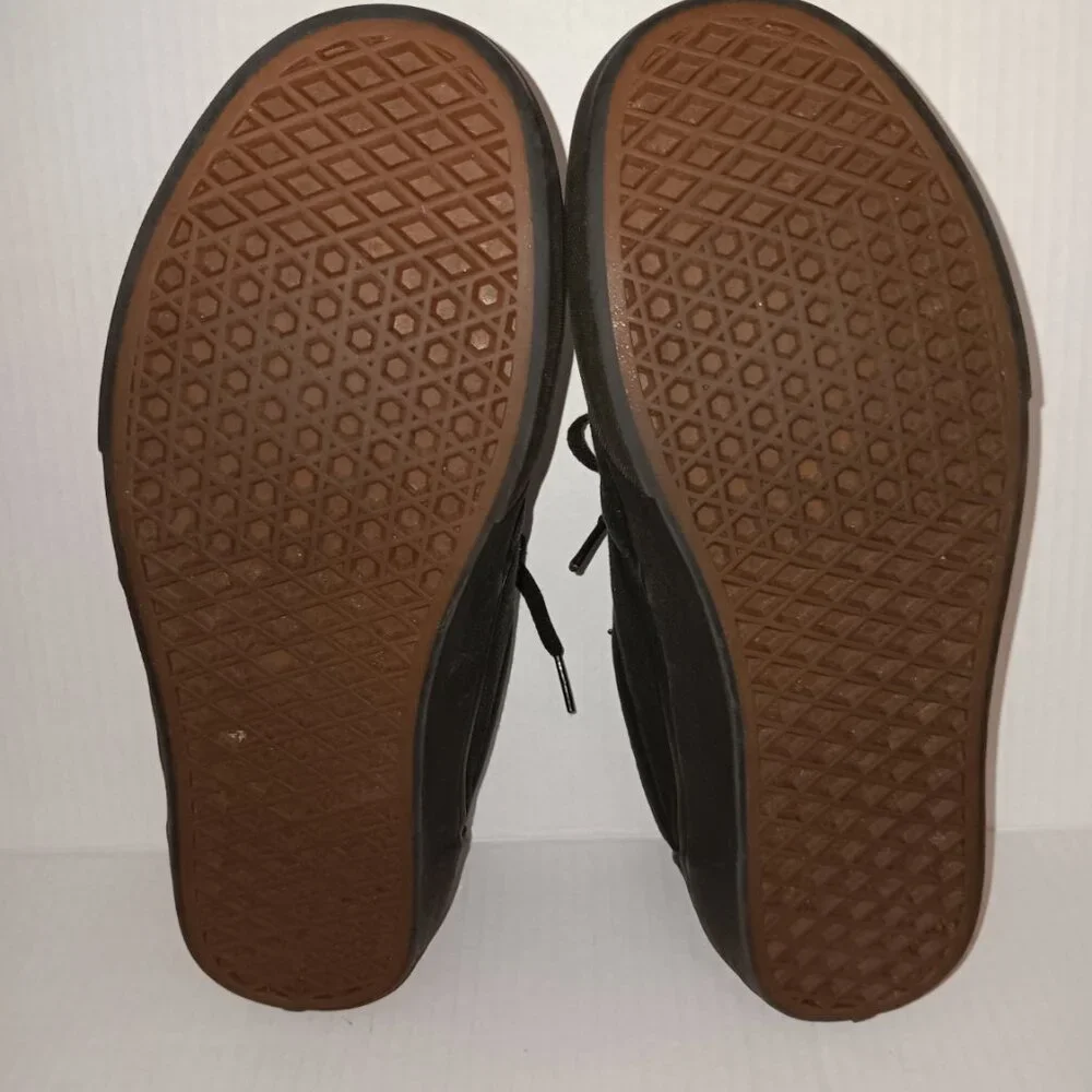 VANS LACE UP CANVAS SNEAKERS